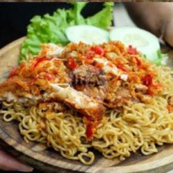 Indomie Goreng Jumbo Ayam Penyet/geprek