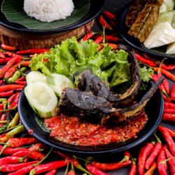 Pecel Lele Sambal Petir