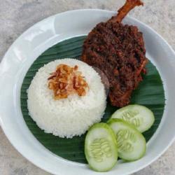 Nasi Bebek Sambel Hitam Khas Madura
