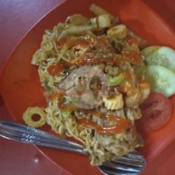 Mie Setan Seafood   Tulang