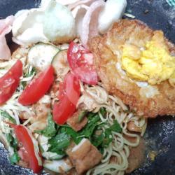 Lotek Mie ( Lontong / Nasi )   Telur