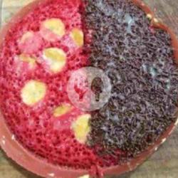 Red Velvet Pisang Kacang Coklat Susu