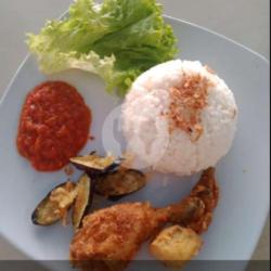 Pecel Ayam Plus Nasi