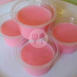 Puding Strawberry