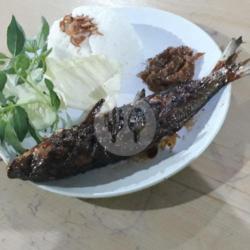 Nasi Uduk : Bandeng Bakar