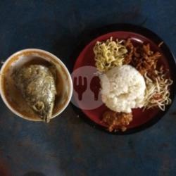 Nasi Gulai Kepala Kakap