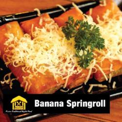 Banana Spring Roll ( 4 Pcs)