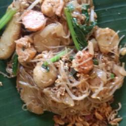 Kwetiau   Bihun Goreng Lengkap Tlr Ayam