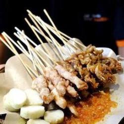 Sate Taichan   Lontong