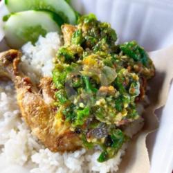 Ayam Goreng Sambal Ijoo Maknyuss