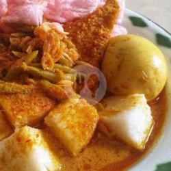 Lontong Sayur Nangka Telor