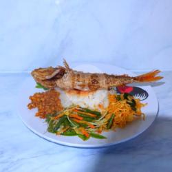 Nasi Campur   Ikan Kuniran Goreng