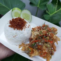 Nasi Kulit Crispy Sambal Matah