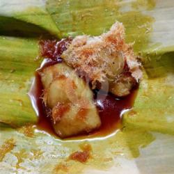 Kue Lupis Ketan