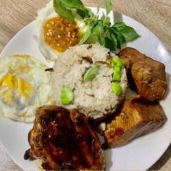 Nasi Liwet Pete Ayam Bakar 2 Tahu Bacem Telur Mata Sapi