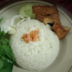 Nasi Uduk   Babat   Sambal   Lalapan