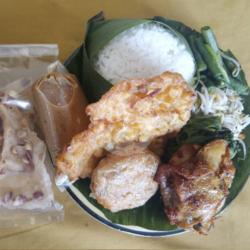 Nasi Pecel Ayam Goreng Perkedel Bakwan Jagung Peyek