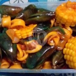 Cumi Kerang Hijau   Dara Jagung Saus Padang