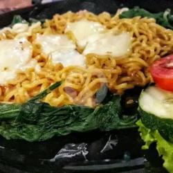 Indomie Goreng Mozarella