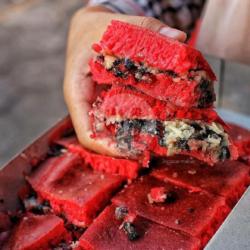 Redvelved Kacang Coklat   Susu