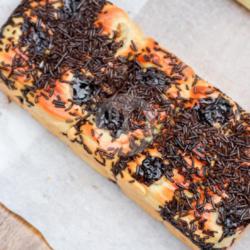 Roti Sobek Coklat
