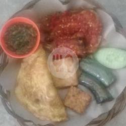 Paket Ayam Penyet Telur   Es Susu