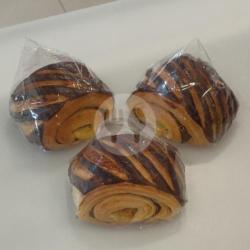 Orange Cream Danish