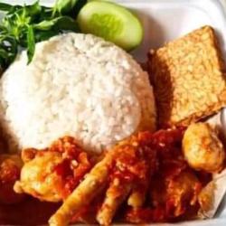 Nasi Ceker Pedas Tempe Lalapan