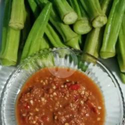 Rebusan Okra Sambal Mentah