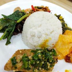 Nasi Sayur   Tempe Cabe Hijau