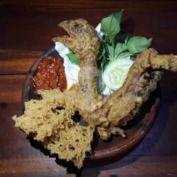 Kepala Ayam Goreng/bakar