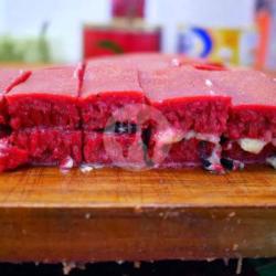 Martabak Kismis Pisang Coklat Red Velvet