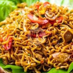 Mie Goreng Telor Ayam Suwir