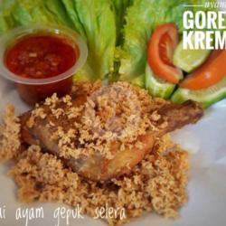 Ayam Kremes   Nasi   Sambal   Lalaban