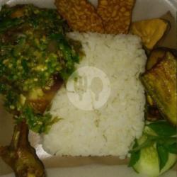 Nasi Ayam Penyet Sambal Ijo