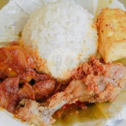 Nasi Rames, Ayam Goreng, Jengkol, Tahu. Bila Menu Ada Yg Abs, Kmi Gnti Dgn Hrg Sma