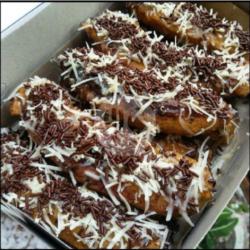 Pisang Topping Coklat Free Kopi Hangat