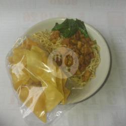 Mie Ayam Karet Pangsit Goreng