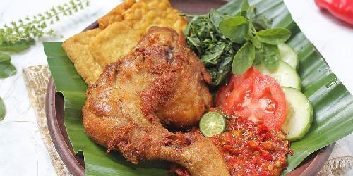 Ayam Penyet Eyang Engkung, Bonang