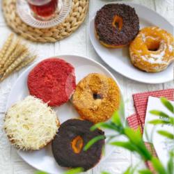 Donat Labu Kuning 1 Kotak Isi 6