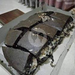 Martabak Brownies Ketan Klapa Susu