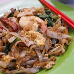 Kwetiao Goreng Seafood Pangsit