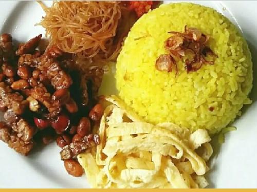 Nasi Kuning Kupat Tahu Dan Lotek Bu Neni