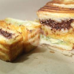 Roti Bakar Choco Cruncy