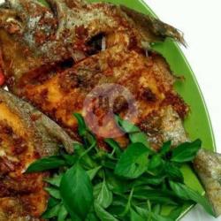Paket Ikan Bawal Goreng