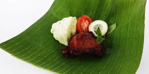 Rumah Makan Ayam Goreng/Bacem dan Es Kantong Lakuwo