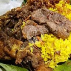 Special Nasi Kuning Empal Ayam Goreng Telor Suwir Pke Kotak Smbel