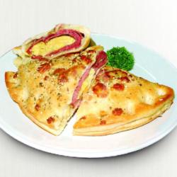 Calzone Beef Veggie