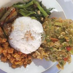 Nasi Rames Ayam Geprek