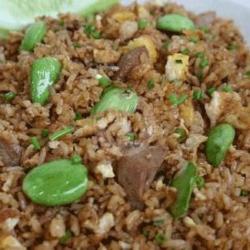 Nasi Goreng Pete : Sosis   Ayam Suwir   Baso   Telur